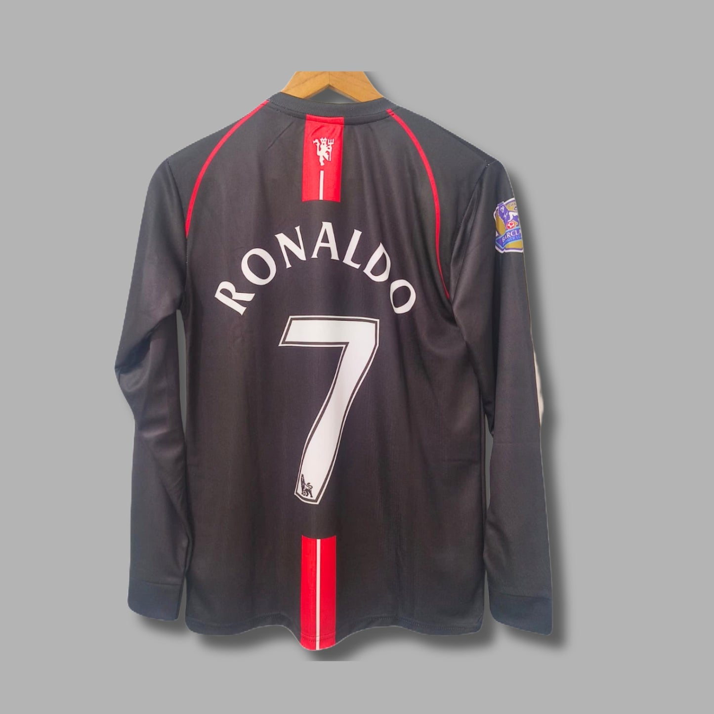 Ronaldo Manchester united black embroidery full sleeve P134 - Jersey Kada