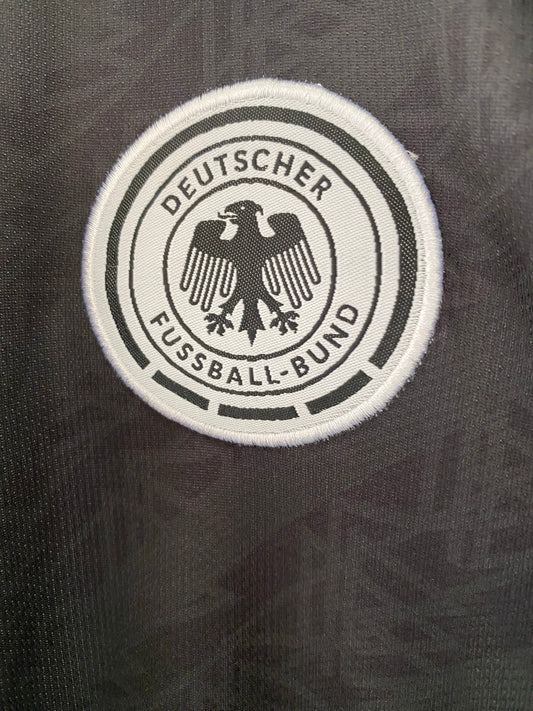 Beckenbauer Germany Five Sleeve Collar Embroidery- P2318 | Jersey Kada
