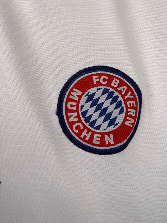 Musiala Bayern Munich Five Sleeve Collar Embroidery - P2304 | Jersey Kada
