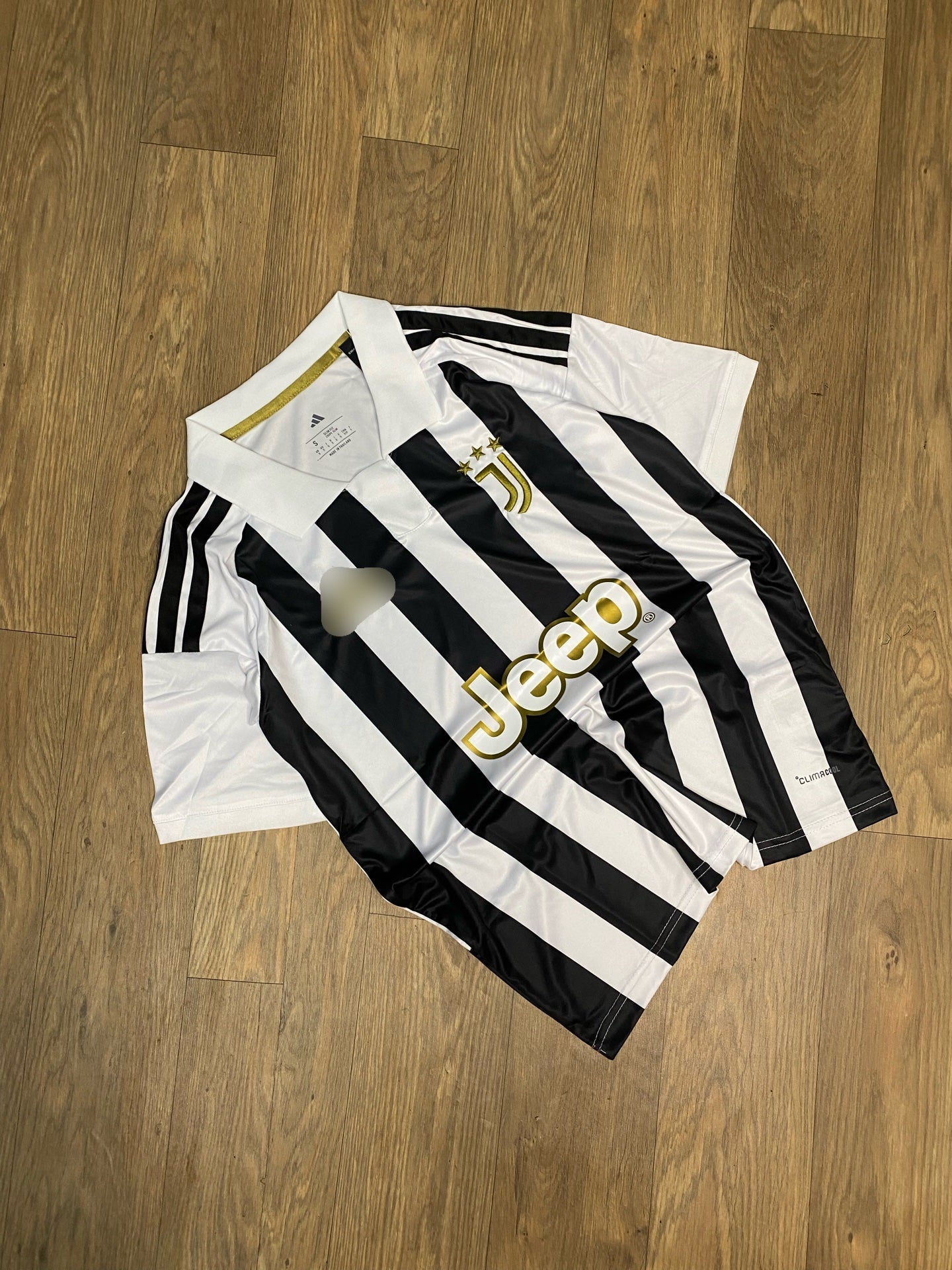Juventus Fan version 2026/27 Home kit Half Sleeve Collar Embroidery - P2395 | Jersey Kada
