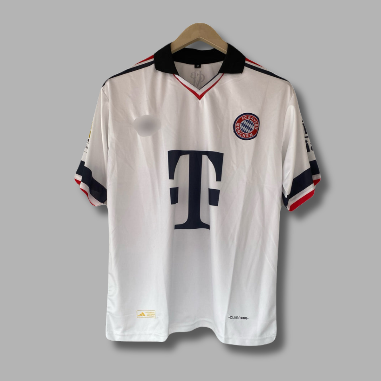 Musiala Bayern Munich Five Sleeve Collar Embroidery - P2304 | Jersey Kada